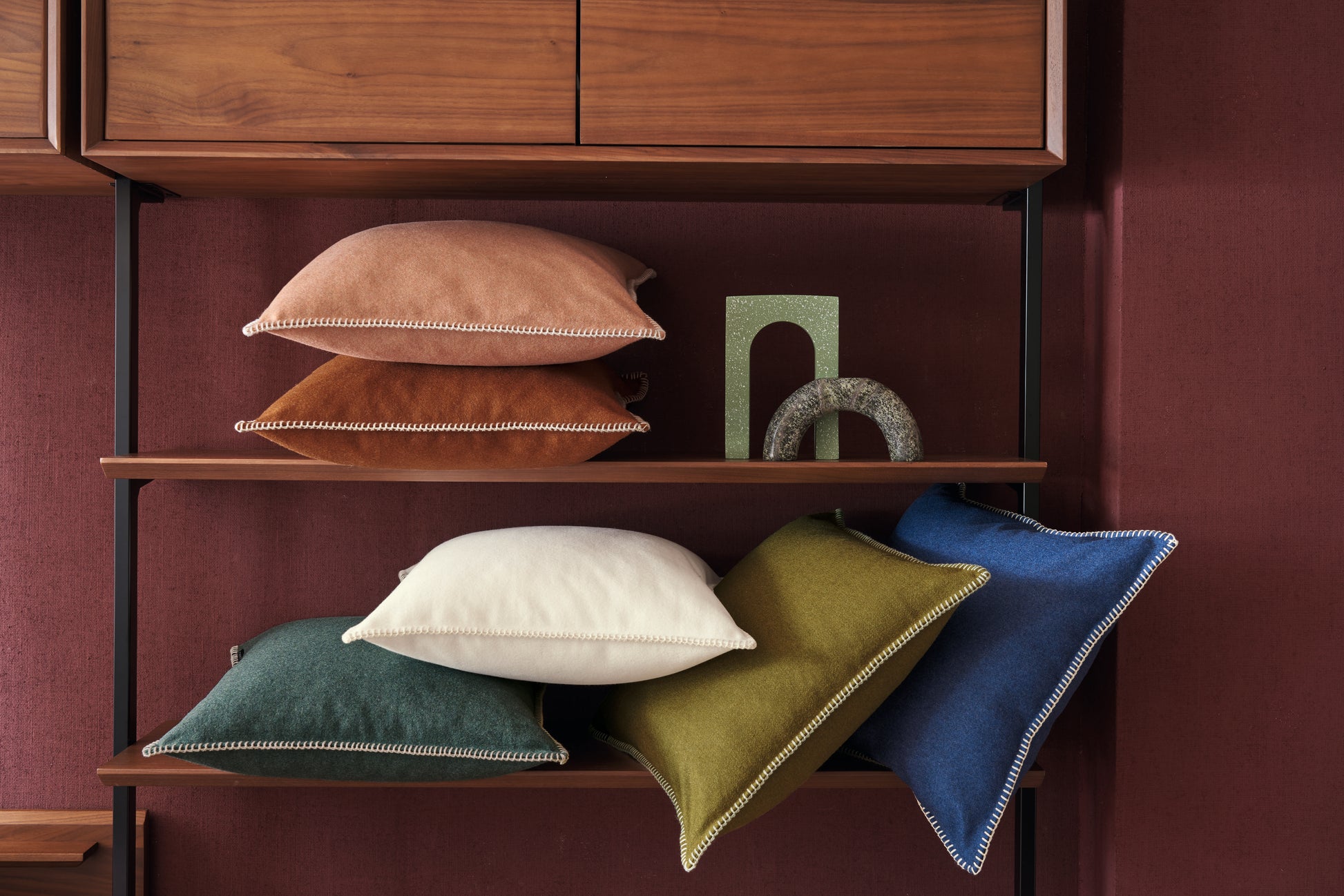 ARTHUR'S SEAT Cushion Cover
